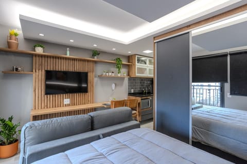 Bed, TV and multimedia, Kitchen or kitchenette, Area and facilities, wardrobe