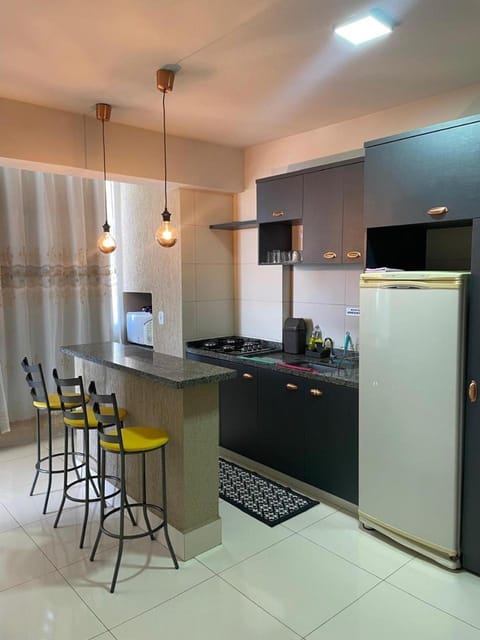 Kitchen or kitchenette, Dining area, microwave