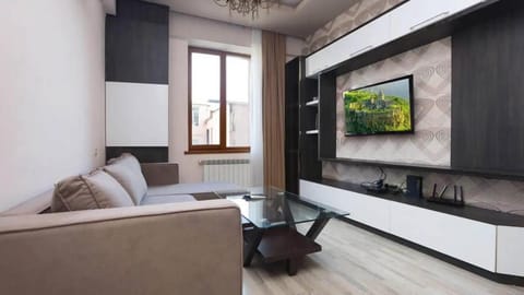 Communal lounge/ TV room, TV and multimedia, Living room, Seating area