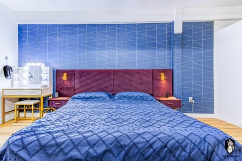 Bed, Photo of the whole room, Bedroom, hair dresser