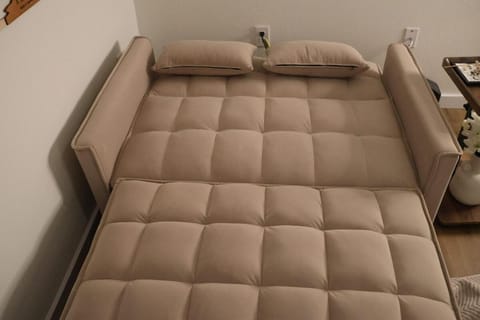 Cozy Downtown Cottage 10 Mins to Pcola Beach House in Pensacola