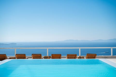 Nearby landmark, Day, Natural landscape, View (from property/room), Sea view, Swimming pool, sunbed