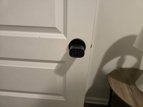 Spacious Modern Retreat Near Downtown House in Huntsville