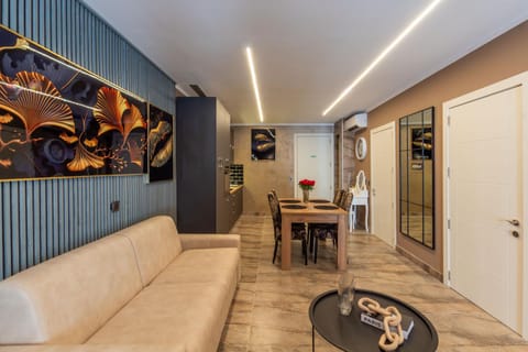 Ruby suite luxury studio apartment jacuzzi Apartment in Saint Julians