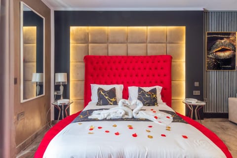 Ruby suite luxury studio apartment jacuzzi Apartment in Saint Julians