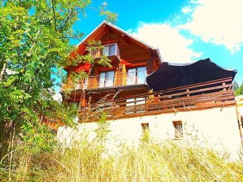 Appart T3 avec Terrasse de 60m2 Chalet Le Coucou ALLOS Apartment in Allos