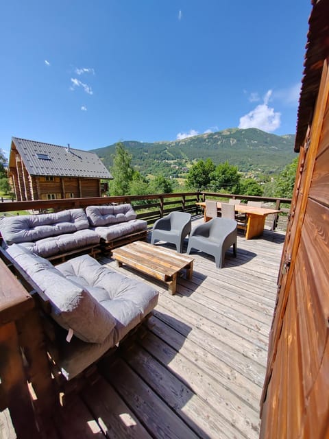 Appart T3 avec Terrasse de 60m2 Chalet Le Coucou ALLOS Apartment in Allos