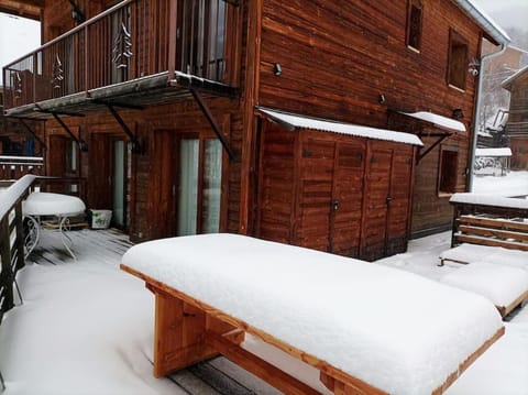 Appart T3 avec Terrasse de 60m2 Chalet Le Coucou ALLOS Apartment in Allos