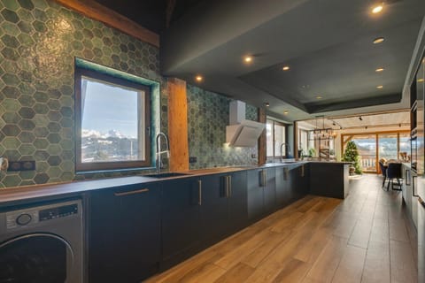 Ferme Des Cornuts 15 Guests • Hot Tub • Ski Bus Chalet in Les Gets