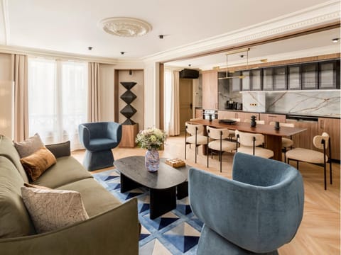 Living room, Seating area, Dining area, kitchen