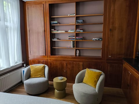 Blue Wave Stay - Free Parking Vacation rental in The Hague