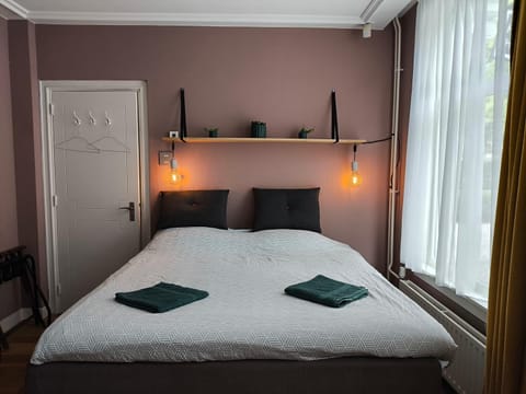 Blue Wave Stay - Free Parking Vacation rental in The Hague