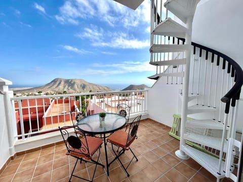 Day, View (from property/room), Balcony/Terrace, Mountain view