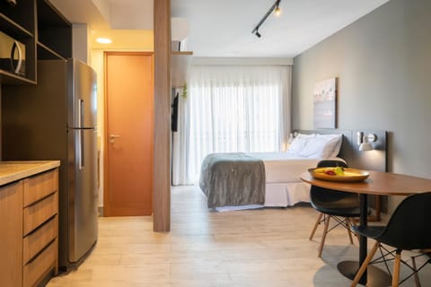 Bed, TV and multimedia, Photo of the whole room, Seating area, Dining area, Bedroom
