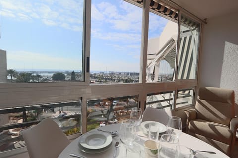 Dining area, Sea view