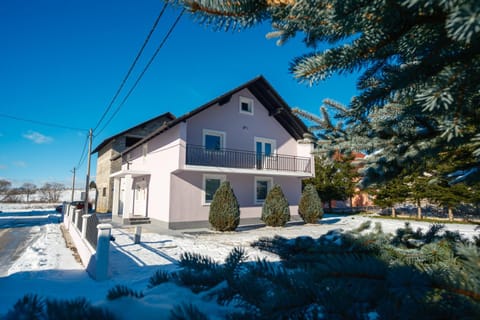 Apartmani Biser Kupresa 1 Apartment in Federation of Bosnia and Herzegovina