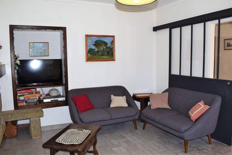 Grande maison familiale à 50m de la mer avec jardin à TREGASTEL - Réf 77 Villa in Trégastel