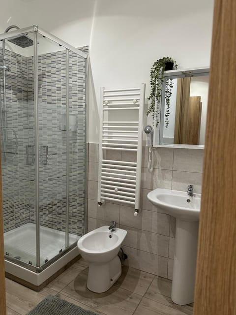 Ferry Terminal Rooms Bed and Breakfast in Genoa