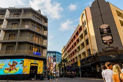Property building, Day, People, Neighbourhood, City view, Street view, Location
