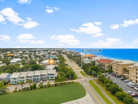 Property building, Neighbourhood, Natural landscape, Bird's eye view, Beach, Sea view, Street view