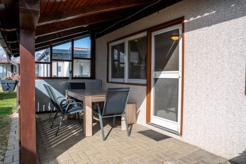 Property building, Patio, Day, View (from property/room), Balcony/Terrace, Dining area