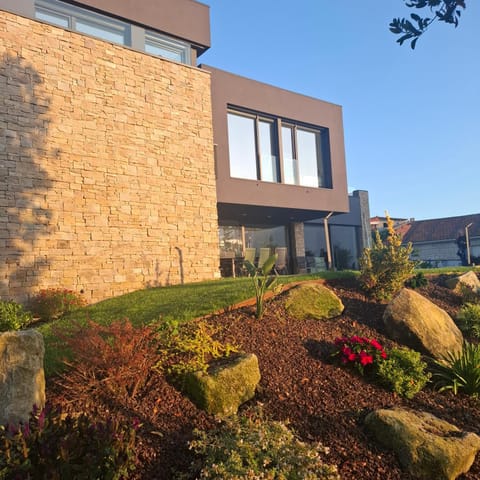 Chalet de lujo con piscina cercano a la playa House in Viana do Castelo District, Portugal