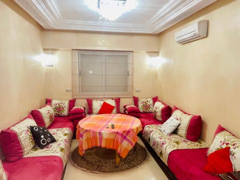 Living room, Seating area, air conditioner