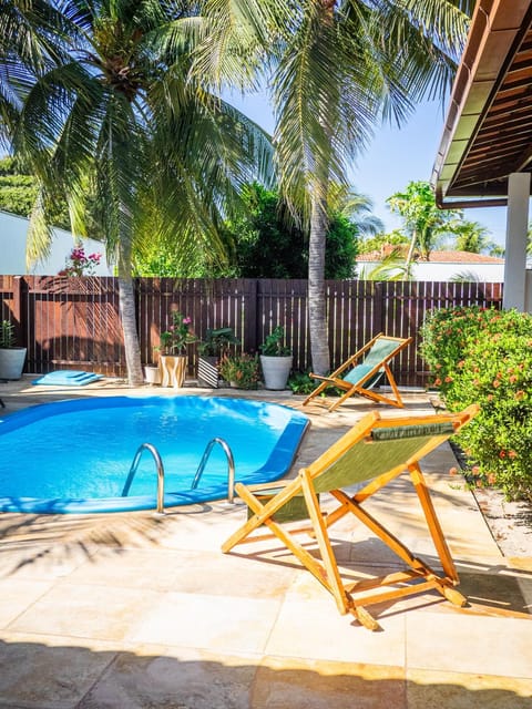 Day, Swimming pool