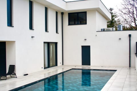 Pool view, Swimming pool