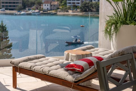 View (from property/room), Balcony/Terrace, Sea view