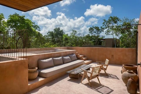 Day, Balcony/Terrace, Balcony/Terrace, Living room, Swimming pool
