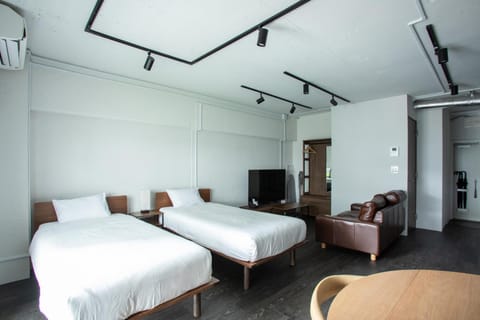 Bed, TV and multimedia, Living room, Dining area, Bedroom, storage, air conditioner