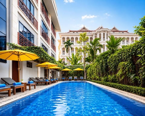 Swimming pool