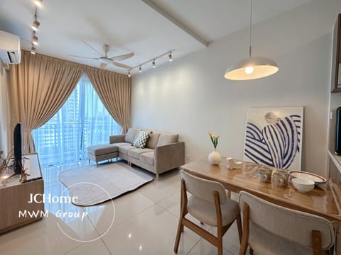 TV and multimedia, Living room, Dining area