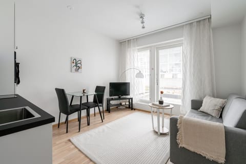 TV and multimedia, Living room, Dining area, stove, kitchen