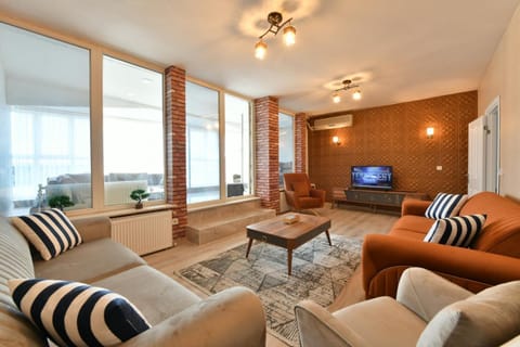 TV and multimedia, Living room, Seating area