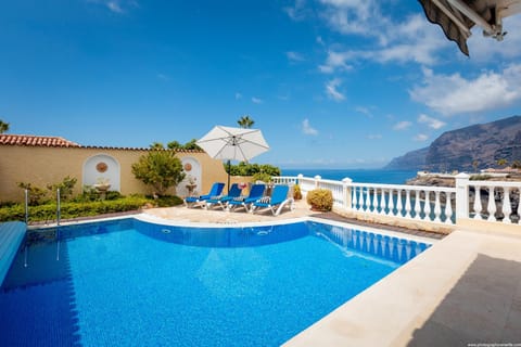 Pool view, Sea view, Swimming pool, Swimming pool, sunbed