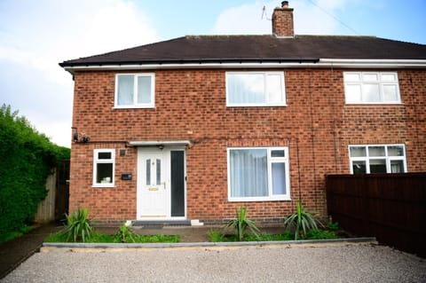 Property building, Day, Neighbourhood