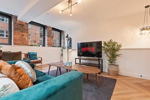 Communal lounge/ TV room, TV and multimedia, Living room, Seating area
