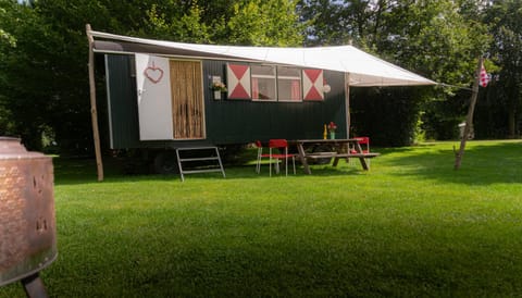 Property building, Day, Garden