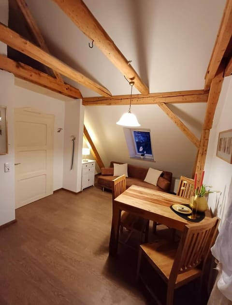 Living room, Photo of the whole room, Seating area, Dining area
