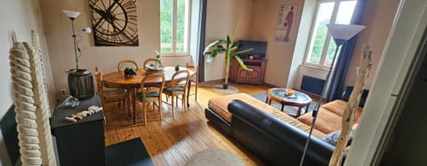 appartement entier, 2 chambres, 7 couchages, tout équipé Apartment in Landerneau
