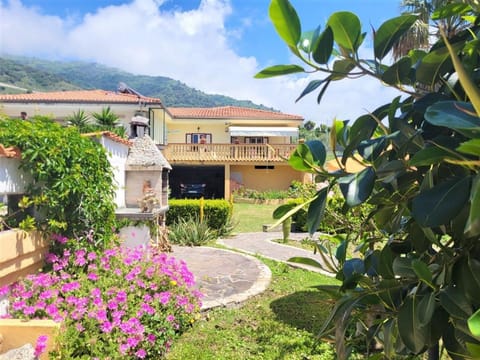 Property building, Spring, Garden