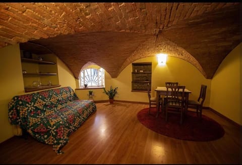 Outlander Place Apartment in Perugia