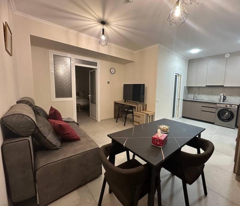 Kitchen or kitchenette, Seating area, Dining area