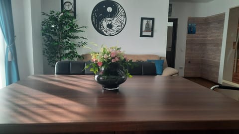 Dining area, kitchen