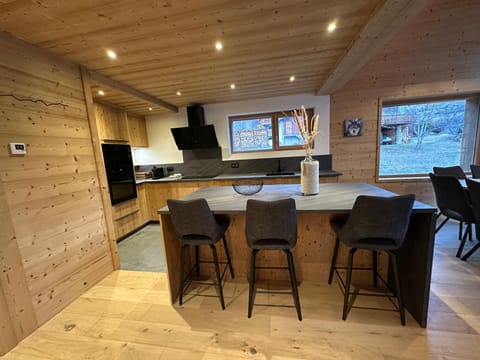 CHALET BELLECOTE 1500 - 12 personnes PEISEY NANCROIX - LES ARCS - LA PLAGNE - PARADISKI Chalet in Peisey-Nancroix