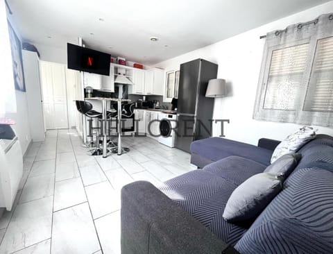 TV and multimedia, Living room, Dining area