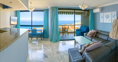 Natural landscape, Living room, Seating area, Dining area, Sea view