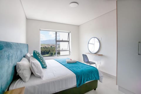 Bed, Living room, Photo of the whole room, Bedroom, towels